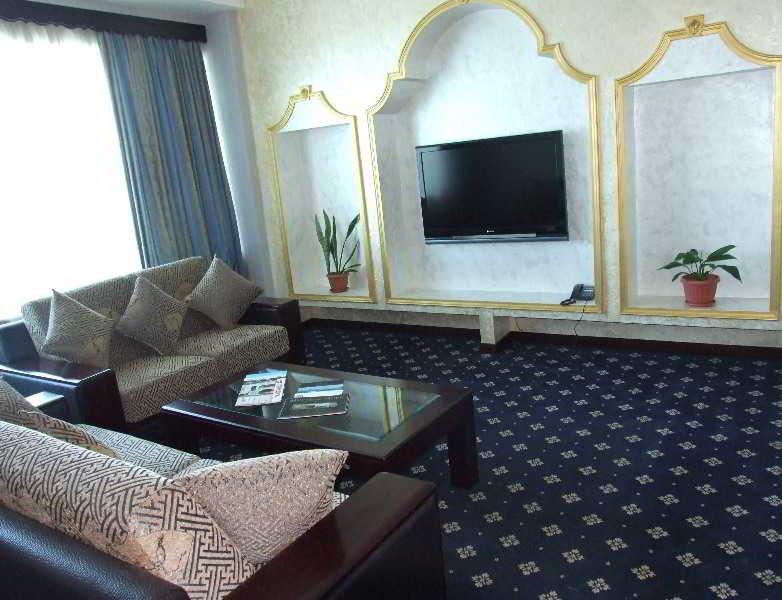 皇宫酒店 阿拉木图 客房 照片